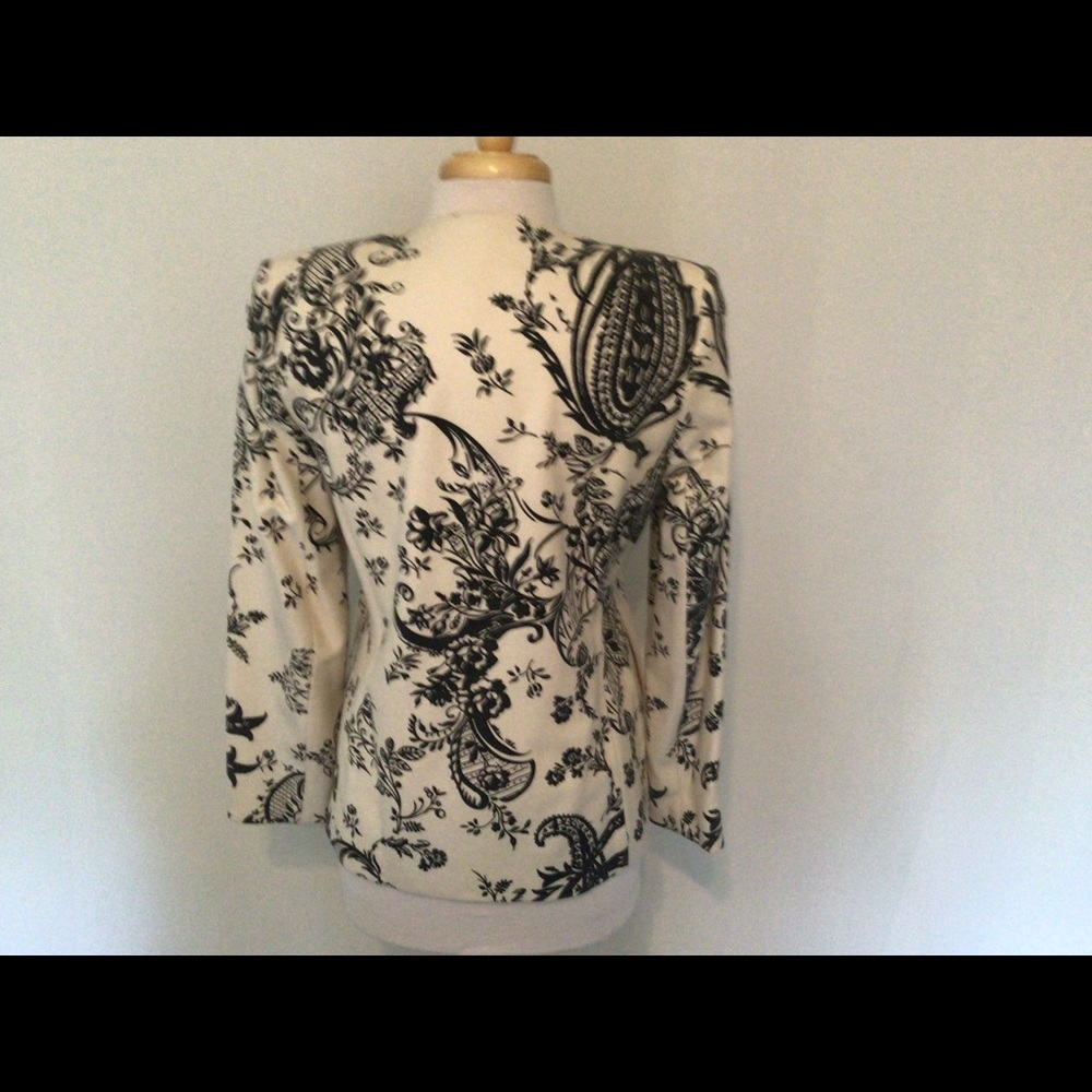 Light Wool Jacket - image 4